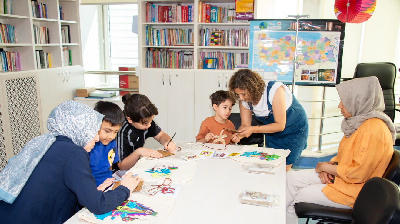 Tedavi gören çocuklara moral etkinlikleri düzenlendi